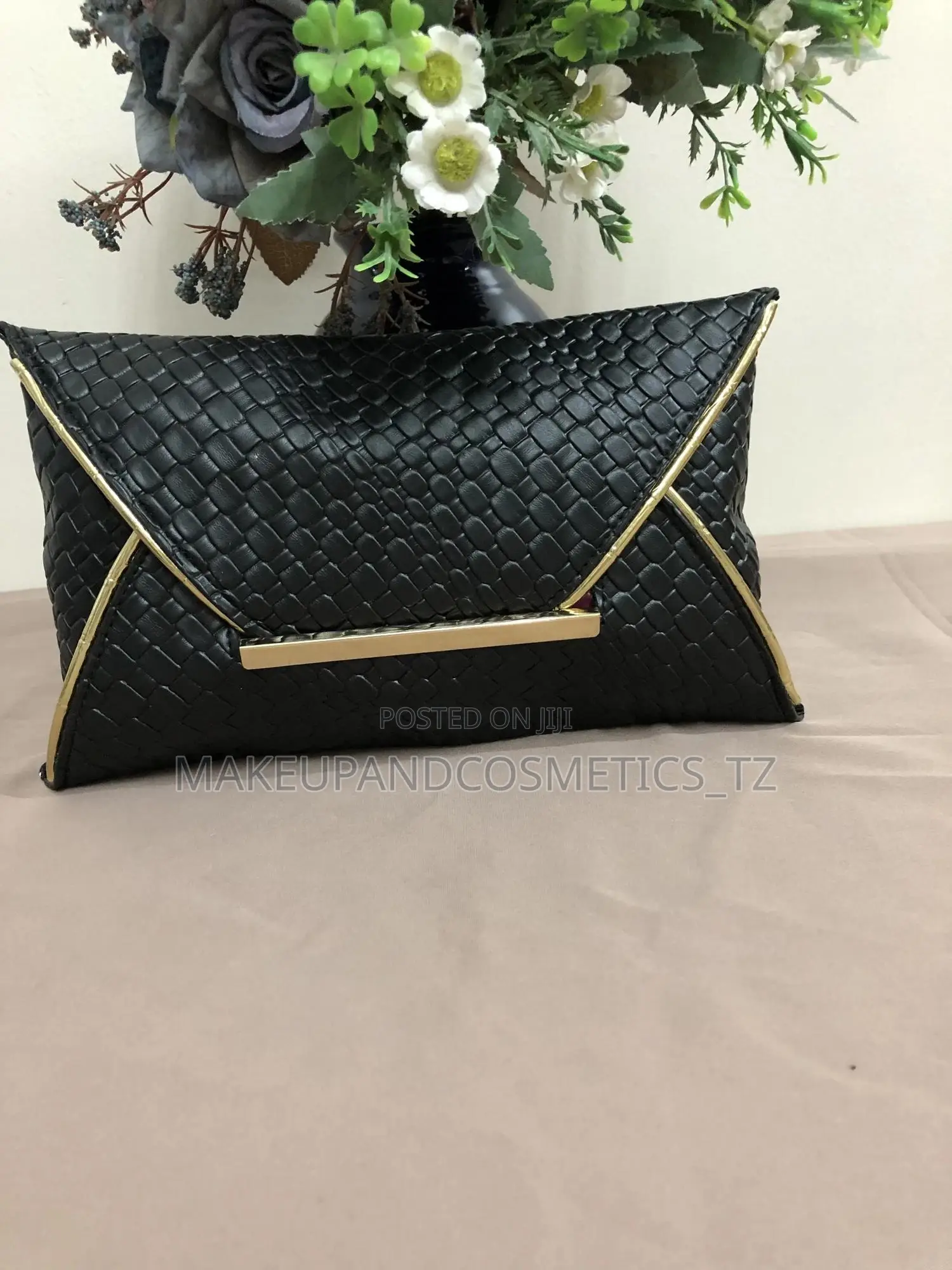 O8 - 65black Woven Clutch Bag*1 in Stock*
