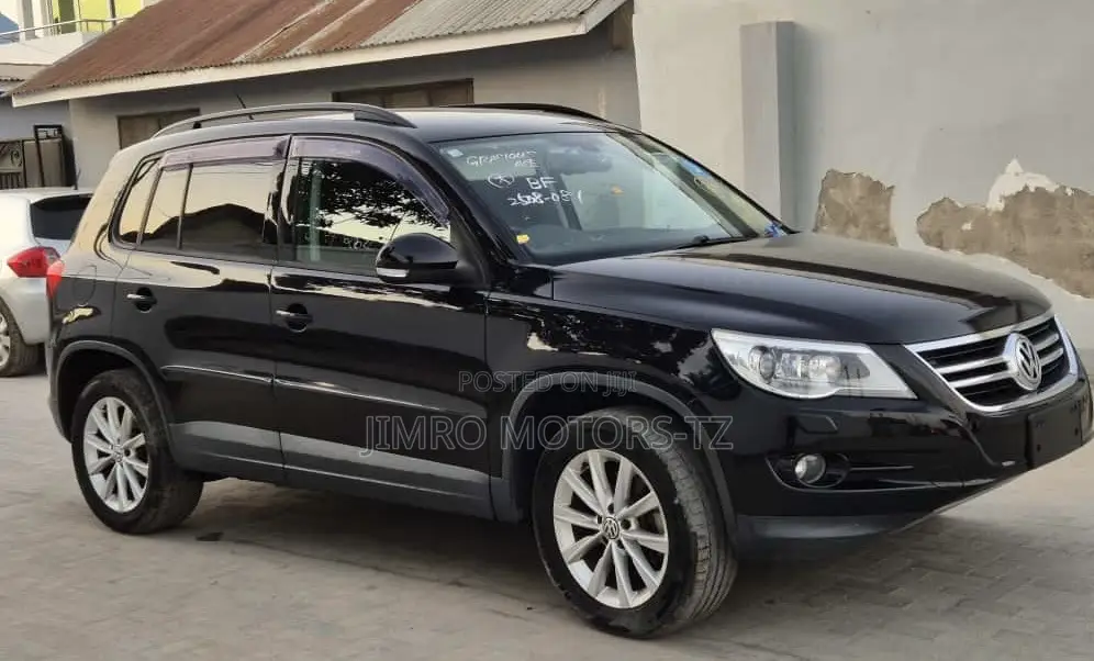 Volkswagen Tiguan 2010 Black