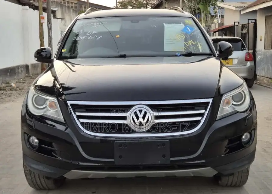 Volkswagen Tiguan 2010 Black