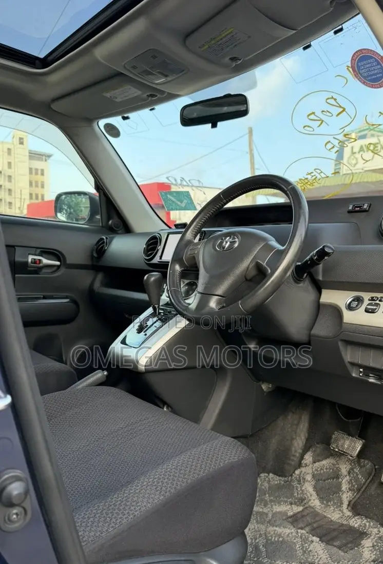 Toyota Corolla Rumion 2009 Black