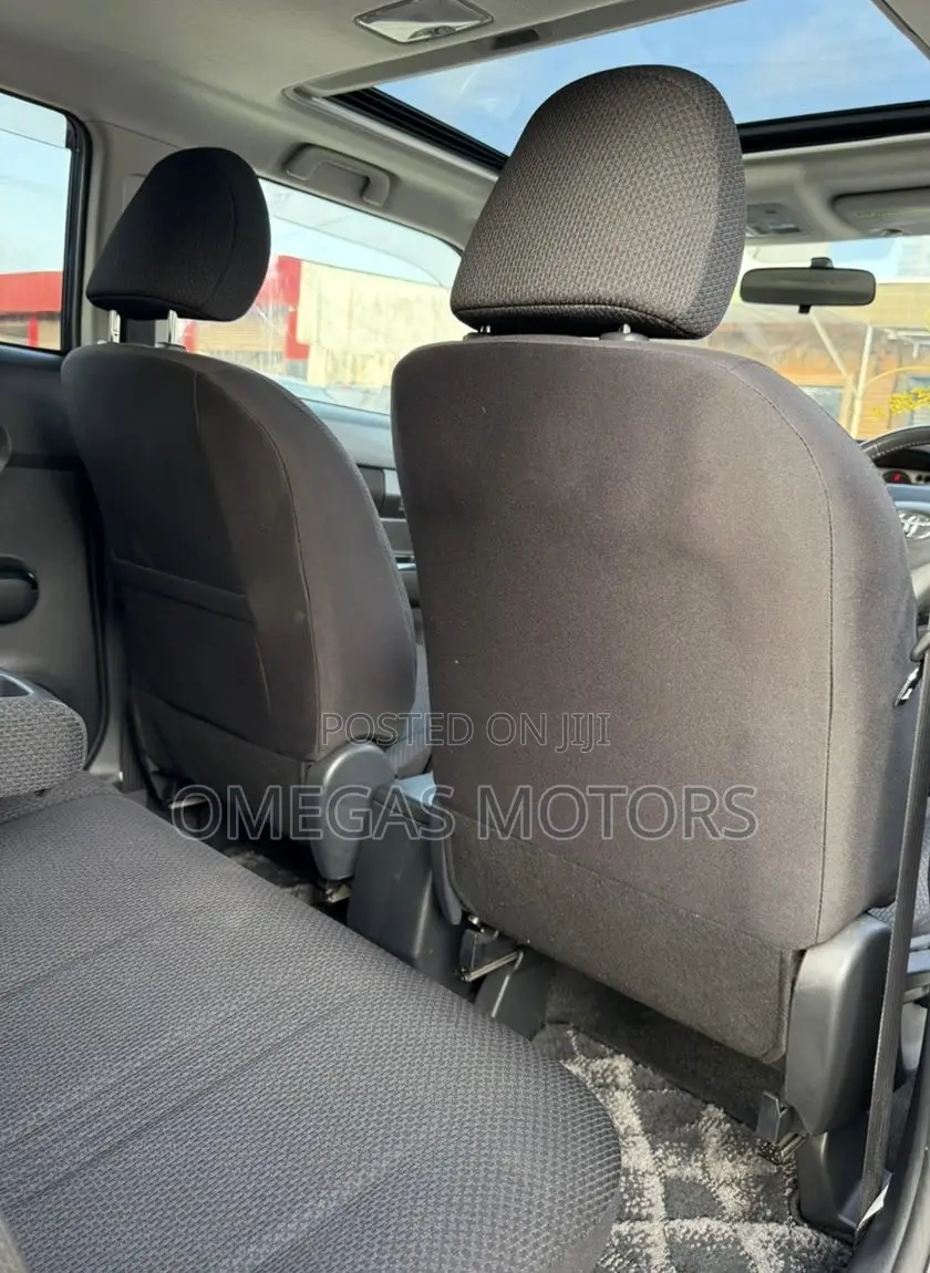 Toyota Corolla Rumion 2009 Black