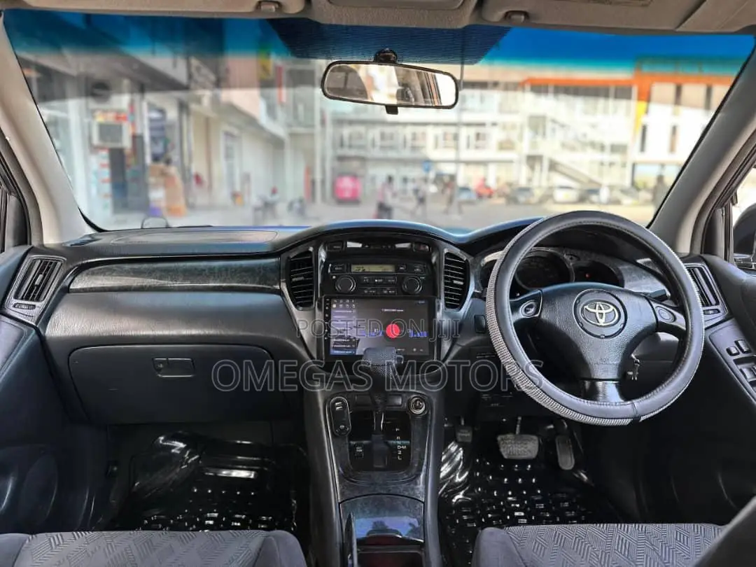 Toyota Kluger 2004 Black