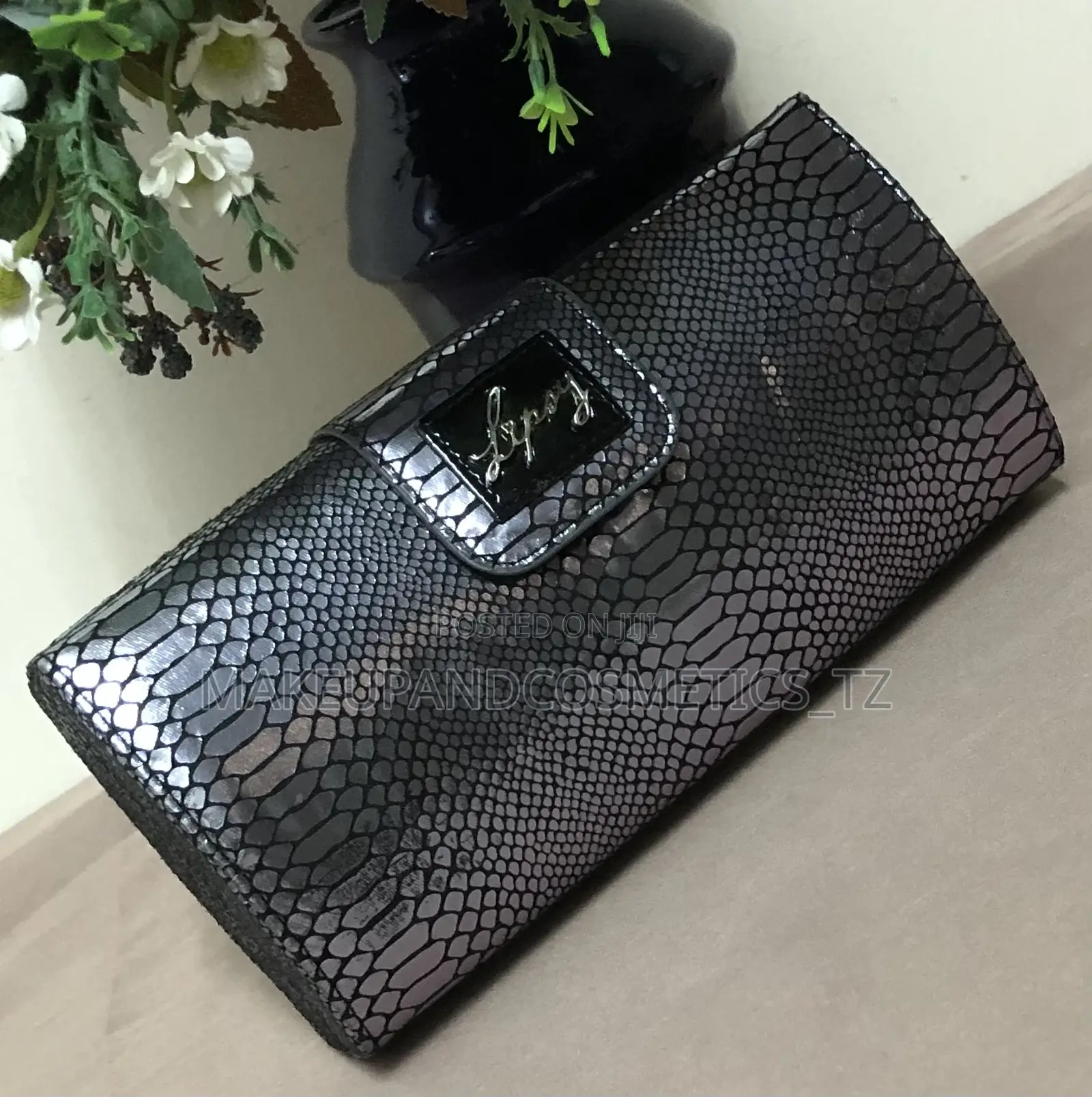 O7 - 65Lipsy Silver Clutch Bag*1 in Stock*