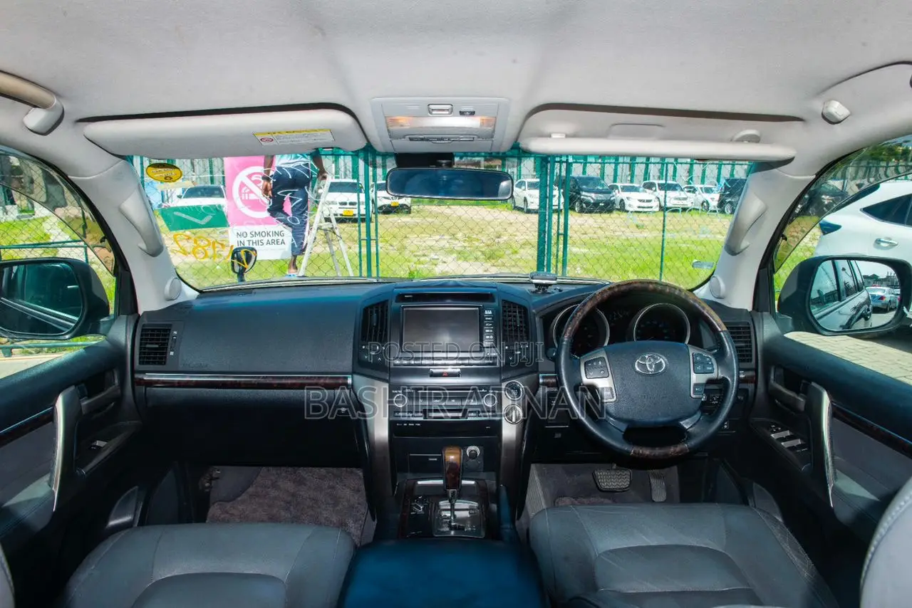 Toyota Land Cruiser 4.5 V8 VXR 2009 Matt Black