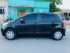 Toyota Vitz 2005 Black