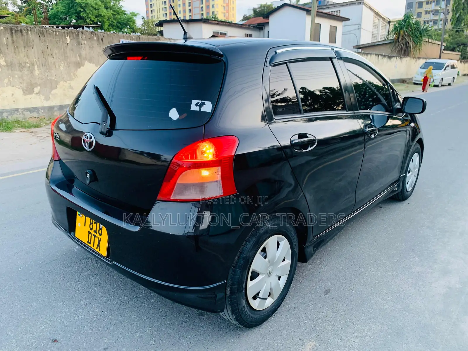 Toyota Vitz 2005 Black