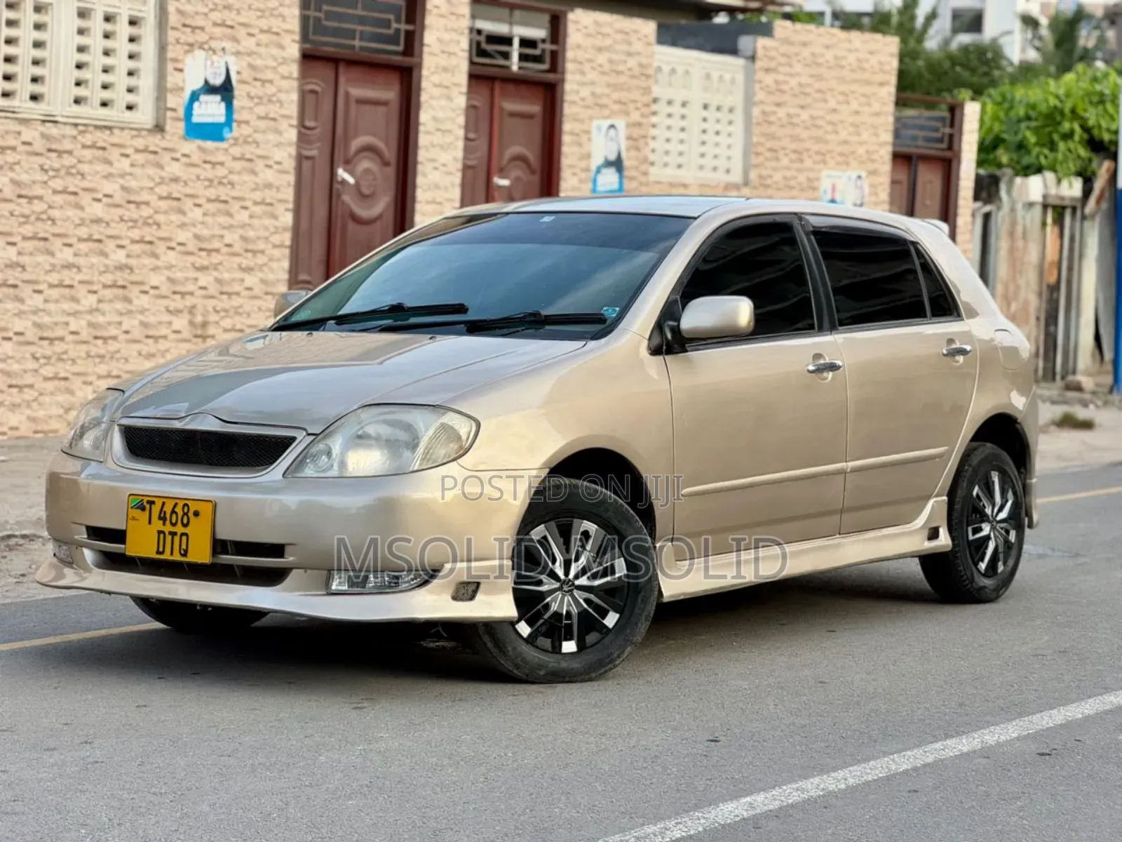 Toyota Corolla RunX 2002 Gold