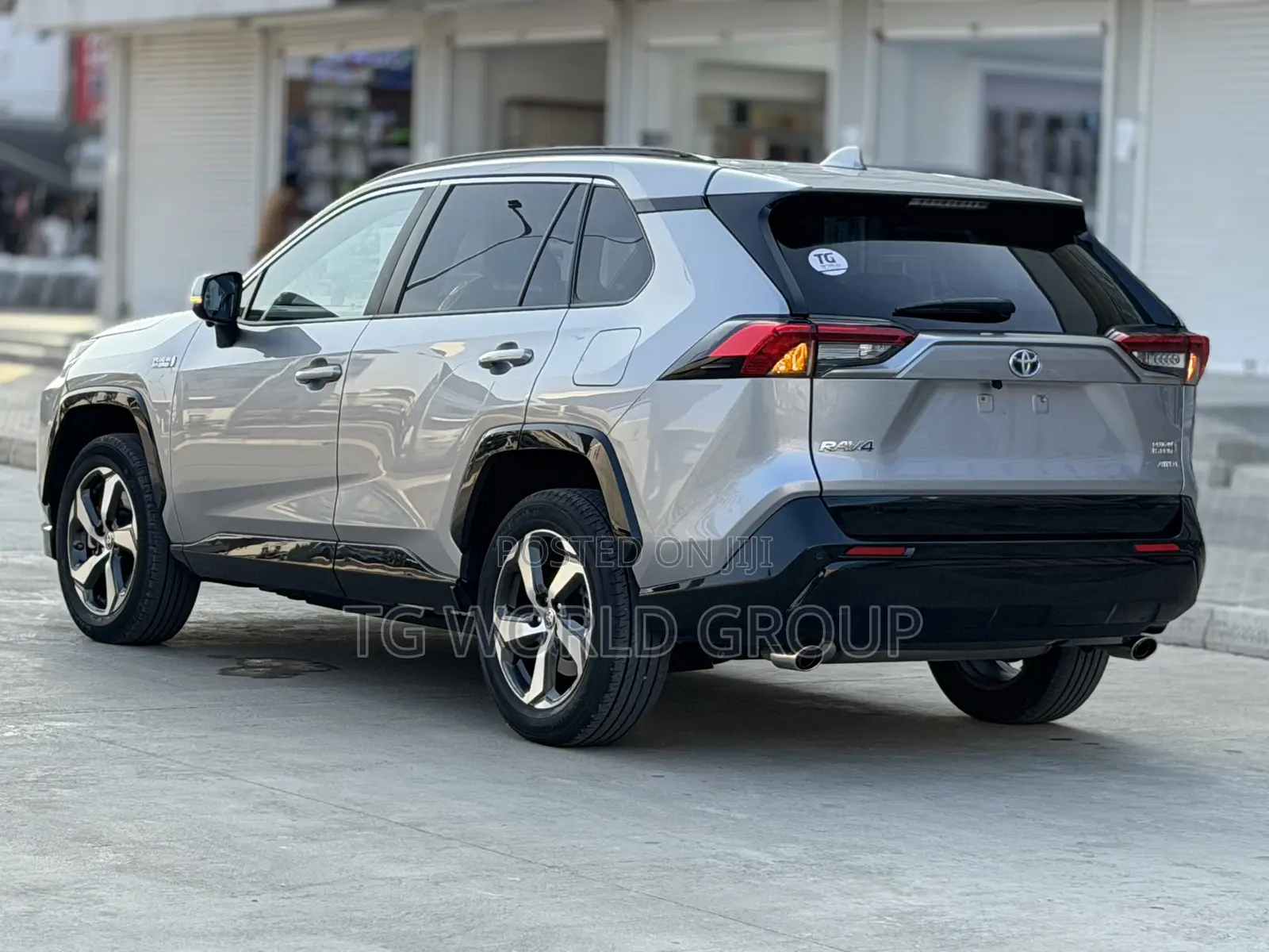 Toyota RAV4 Plug-In Hybrid 2025 Silver
