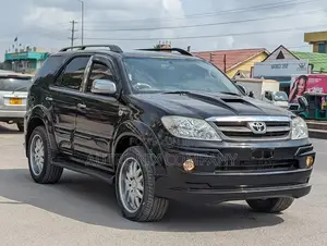 Toyota Fortuner 2.5 D AWD 2006 Black