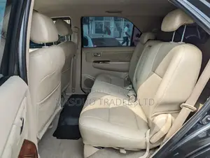 Toyota Fortuner 2.5 D AWD 2006 Black