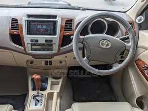 Toyota Fortuner 2.5 D AWD 2006 Black