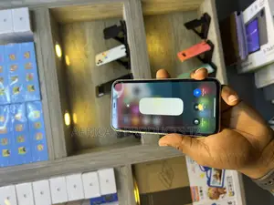 Apple iPhone 11 64 GB White