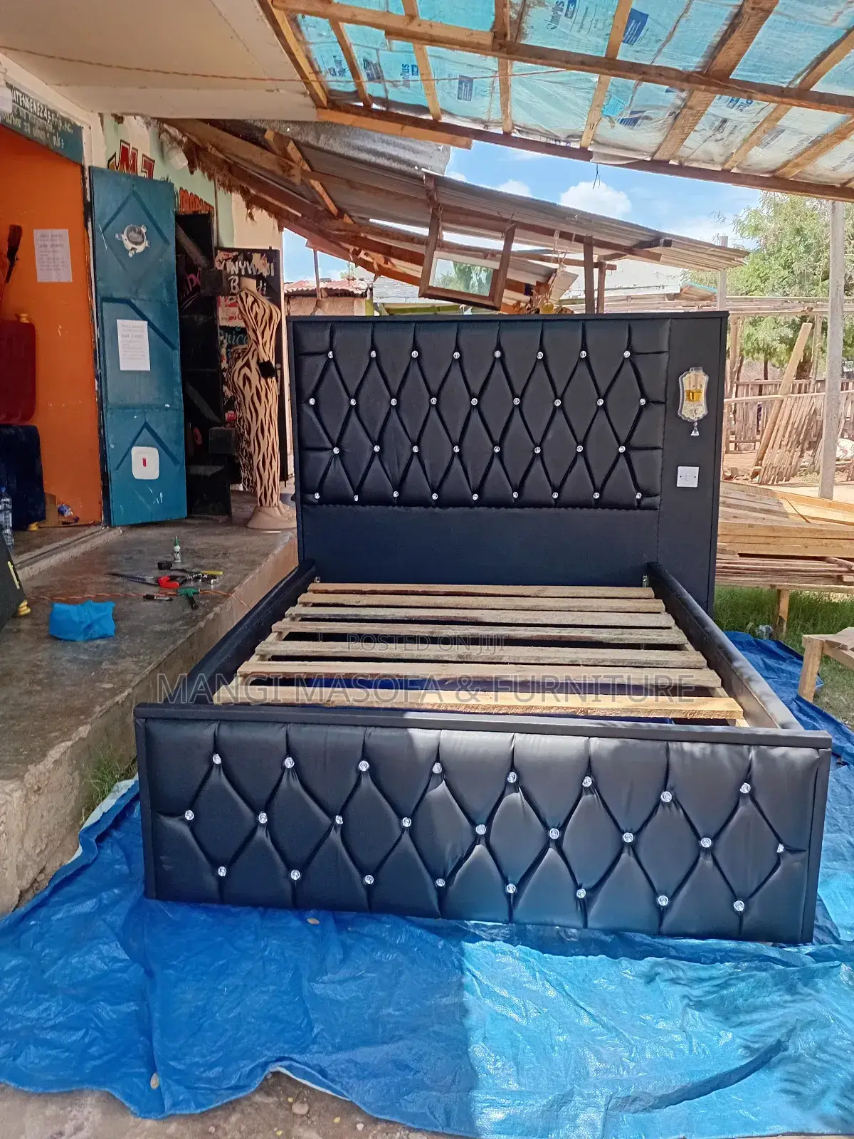 Kitanda Cha Sofa 5 Kwa 6 Size