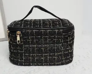 O28 - 25Black and Gold Tweed Bag*3 in Stock*
