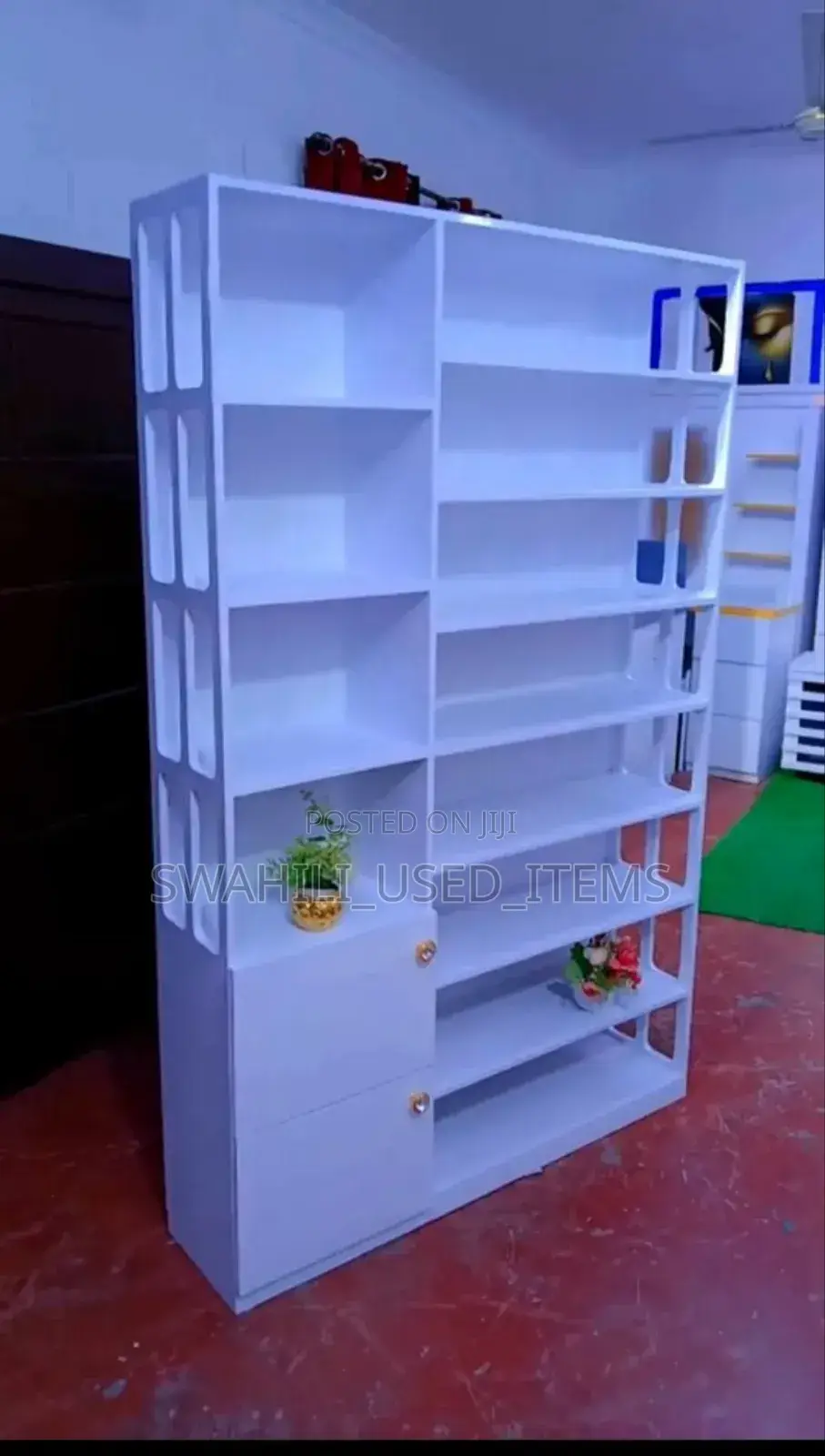 Shoerack Mpya Nzuri Mno