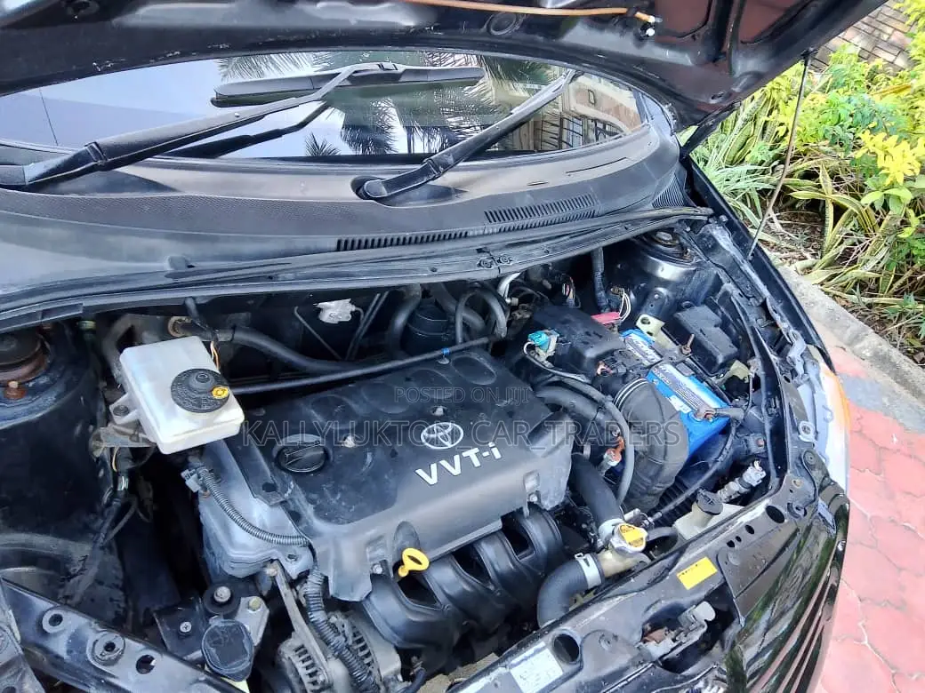 Toyota IST 2005 Black