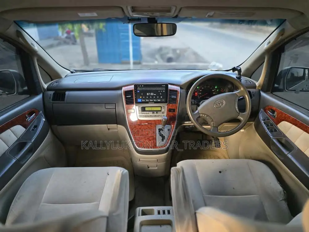 Toyota Alphard 2005 Silver