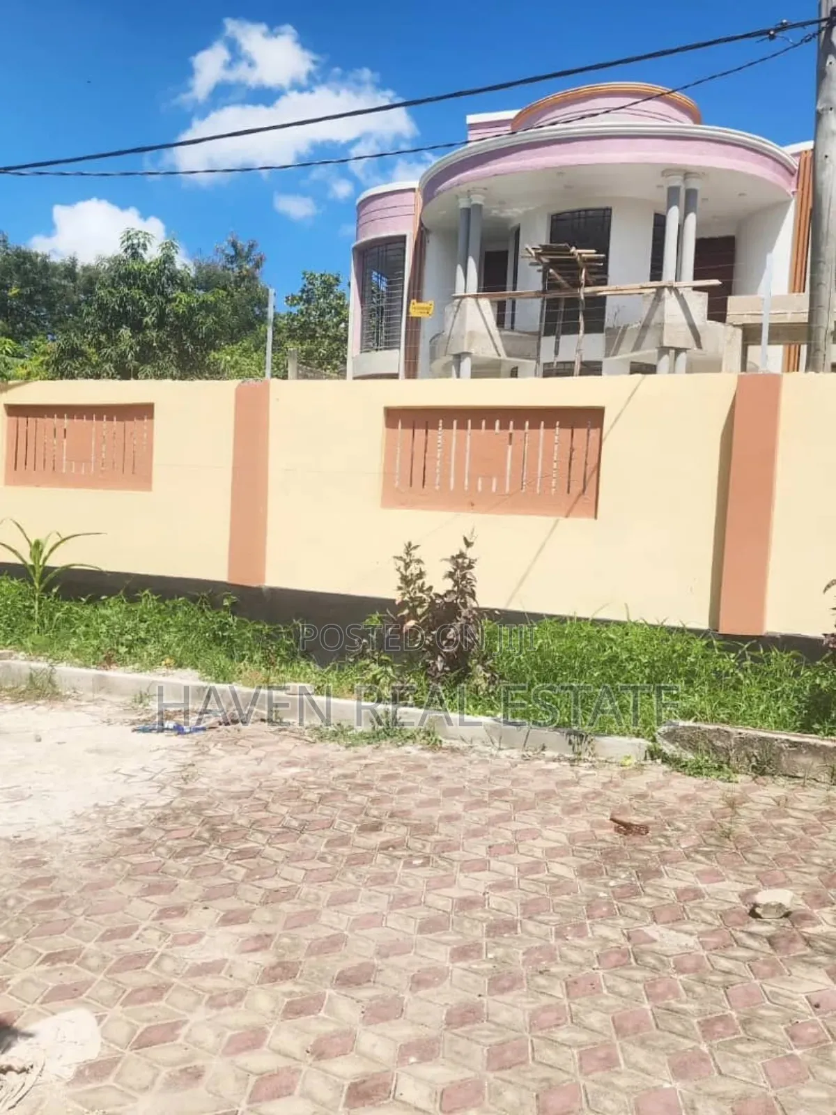 3bdrm House in Mbezi for sale