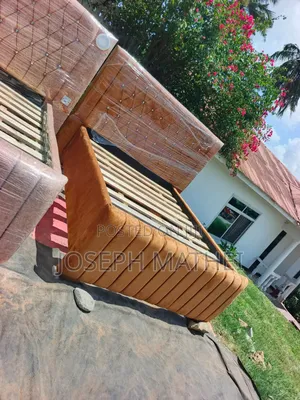 Vitan Vya Sofa Vipo Vya Kutosha