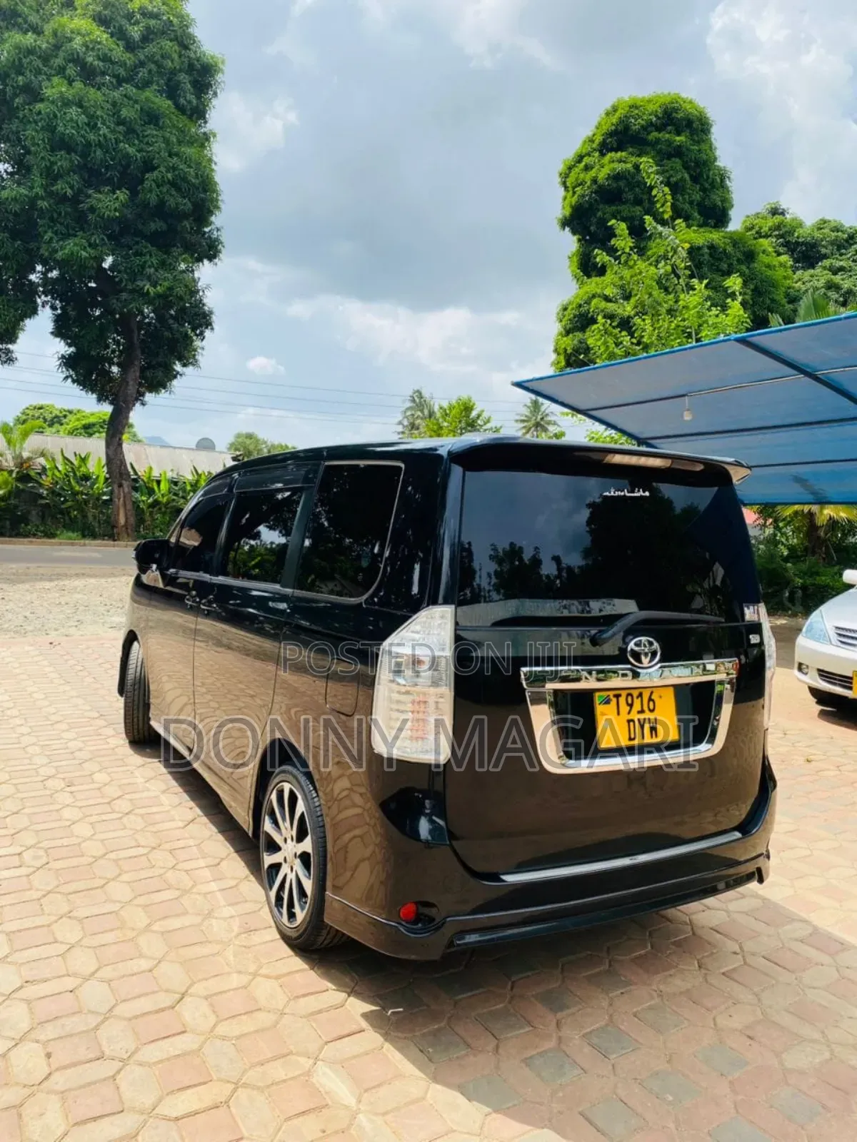 Toyota Noah 2009 Black