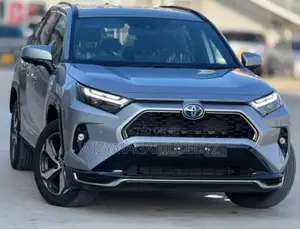 Toyota RAV4 Plug-In Hybrid 2025 Teal