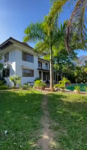 5bdrm House in Oyster Bay for sale