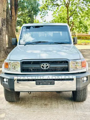 Toyota Land Cruiser 79 Series 2015 White