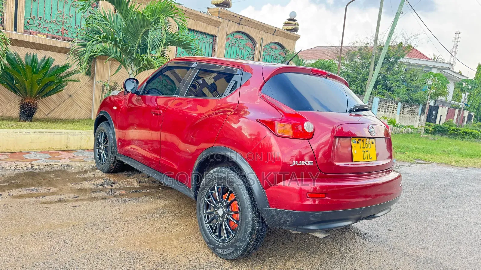Nissan Juke SV 2012 Red