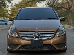 Mercedes-Benz B-Class 2013 Brown