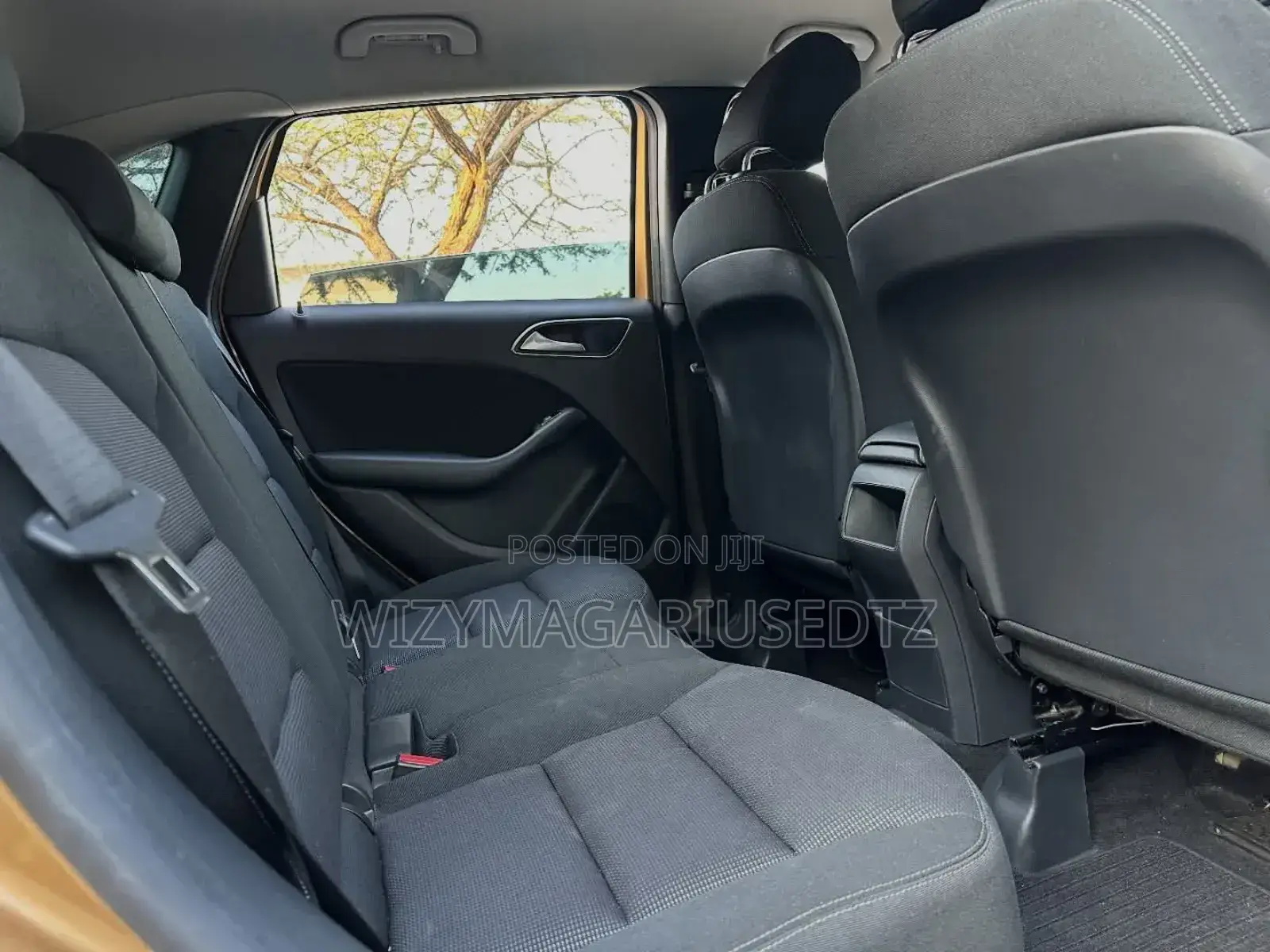 Mercedes-Benz B-Class 2013 Brown