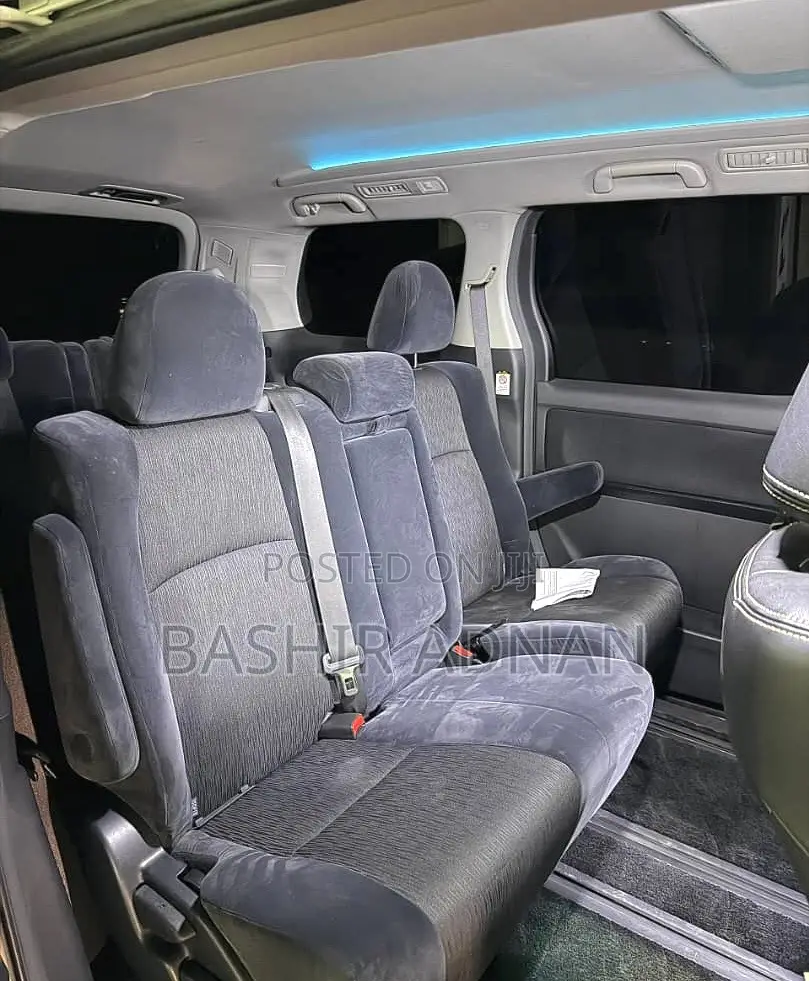Toyota Alphard 2.4 Petrol FWD 2008 White