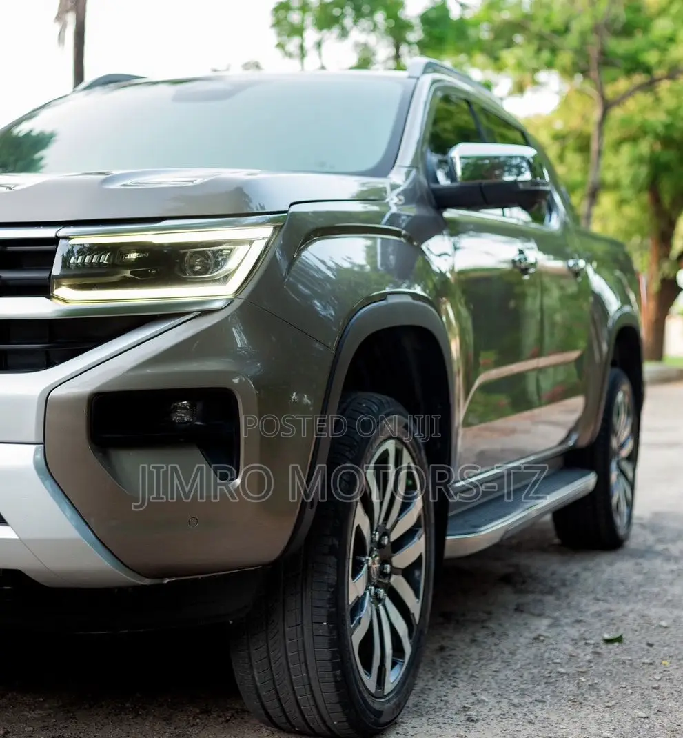 Volkswagen Amarok 2023 Burgundy