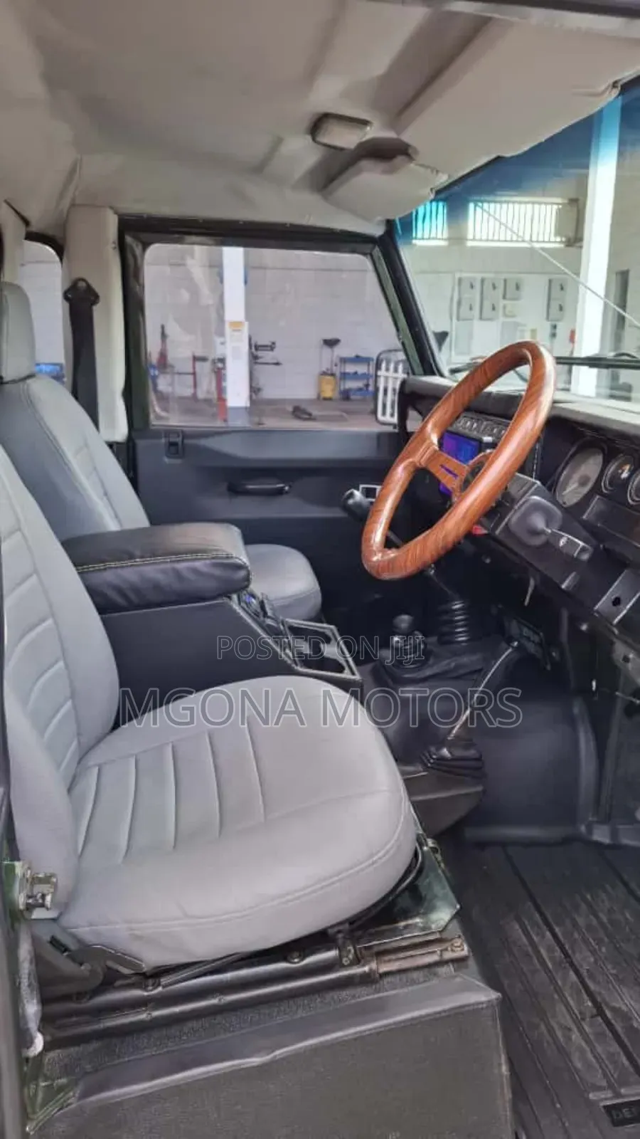 Land Rover Defender 2002 Green