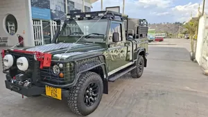 Land Rover Defender 2002 Green