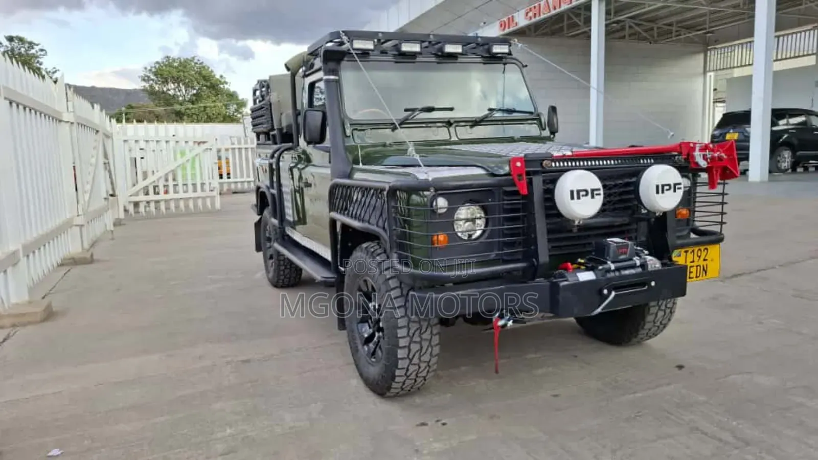 Land Rover Defender 2002 Green
