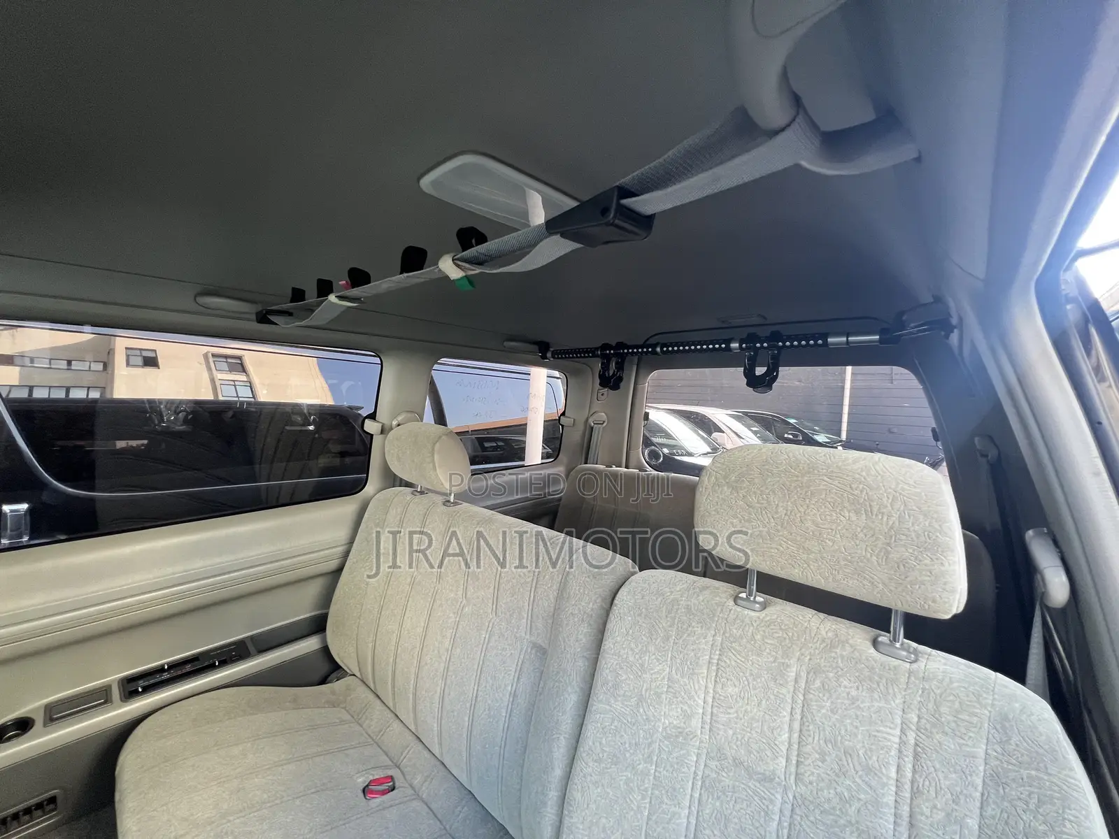 Toyota Noah 2.0 FWD (8 Seater) 2002 Silver