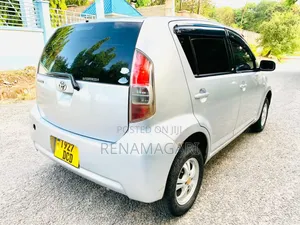 Toyota Passo 2004 Silver