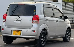 Toyota Porte 2012 Silver