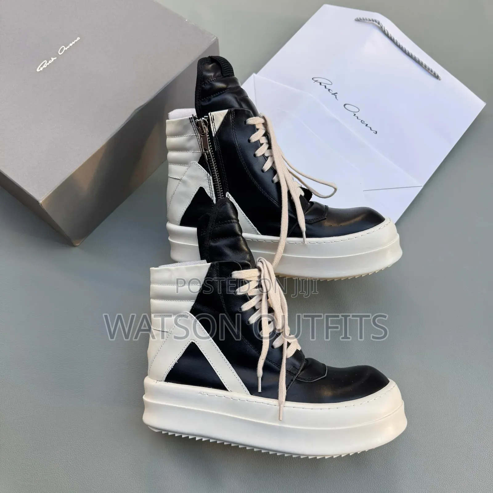 Men's Shoe Sneakers in Boot and Normal Form Very Very Original