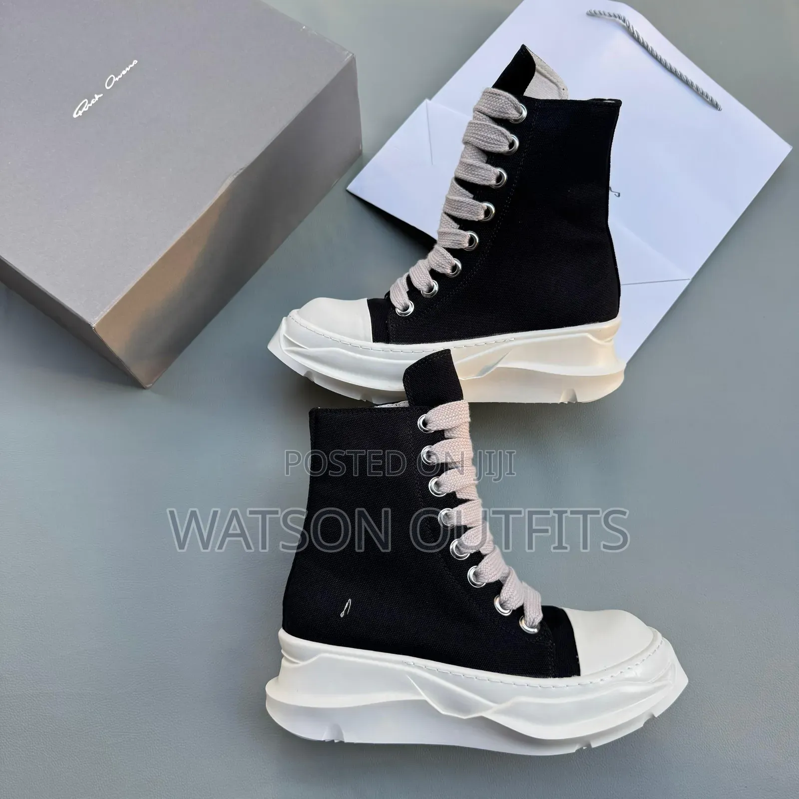 Men's Shoe Sneakers in Boot and Normal Form Very Very Original