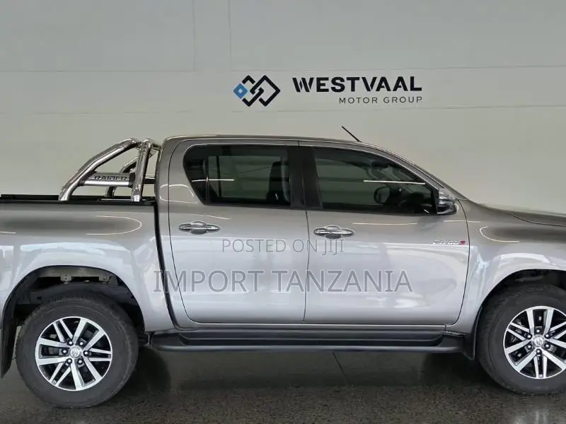 Toyota Hilux 2017 Silver