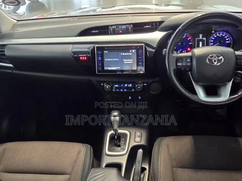 Toyota Hilux 2017 Silver