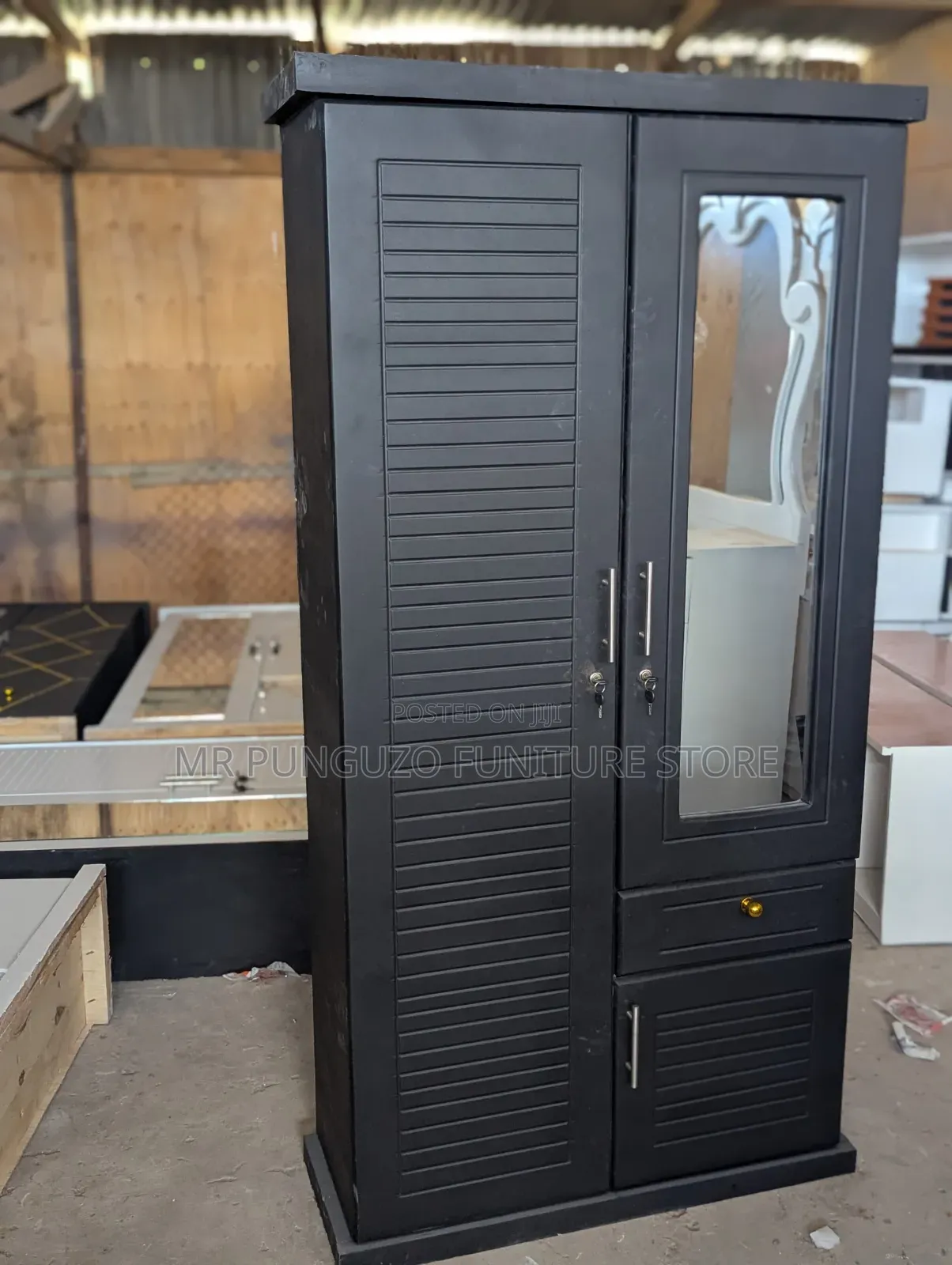 Kabati Milango Black Imara Mbao Ngumu