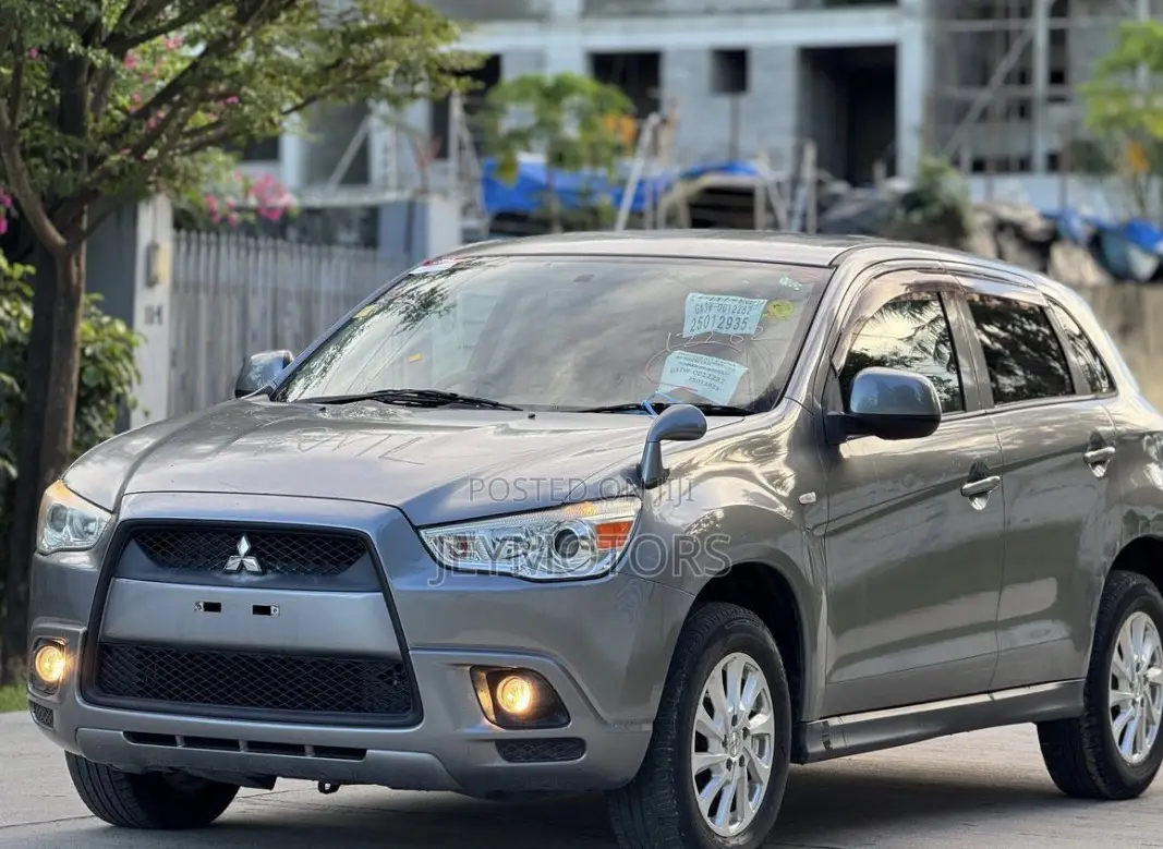 Mitsubishi RVR 2010 Gray