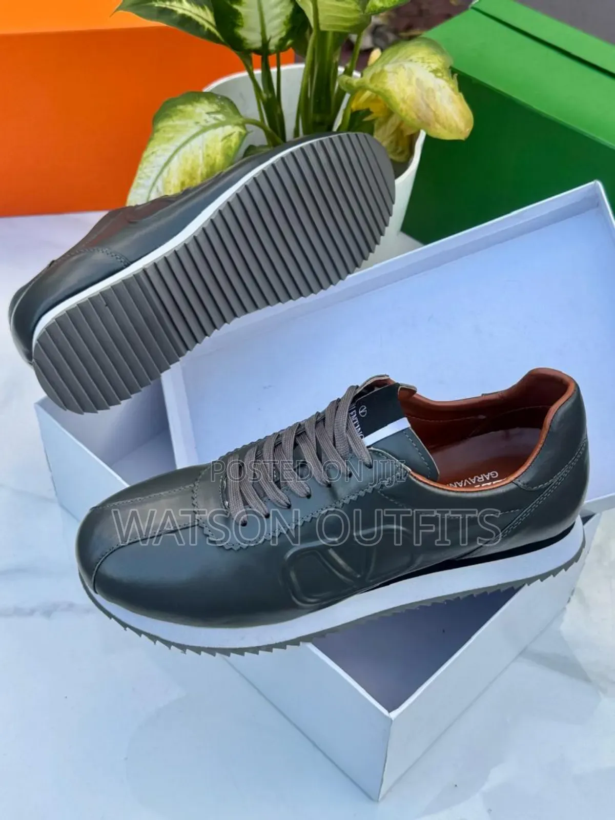 Sneaker Shoes or Viatu Vya Raba Vya Vg