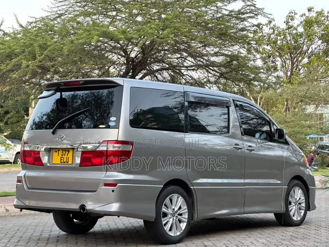 Toyota Alphard 2005 Gray