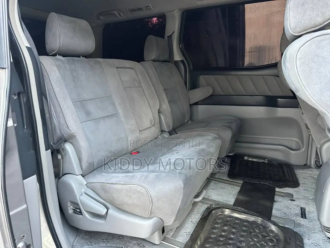 Toyota Alphard 2005 Gray