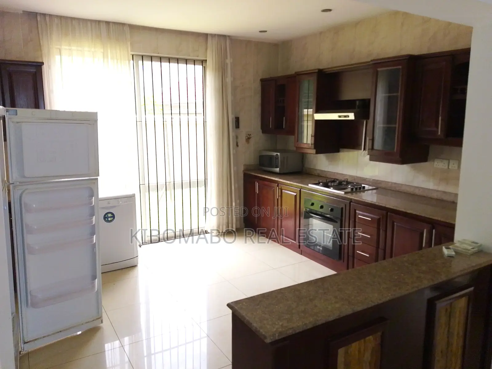 Furnished 4bdrm Villa in Oyster Bay for rent