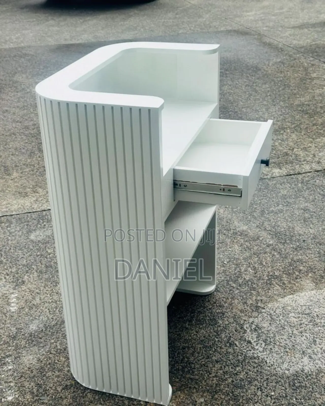 Reception Table Ya Round Multi Colored