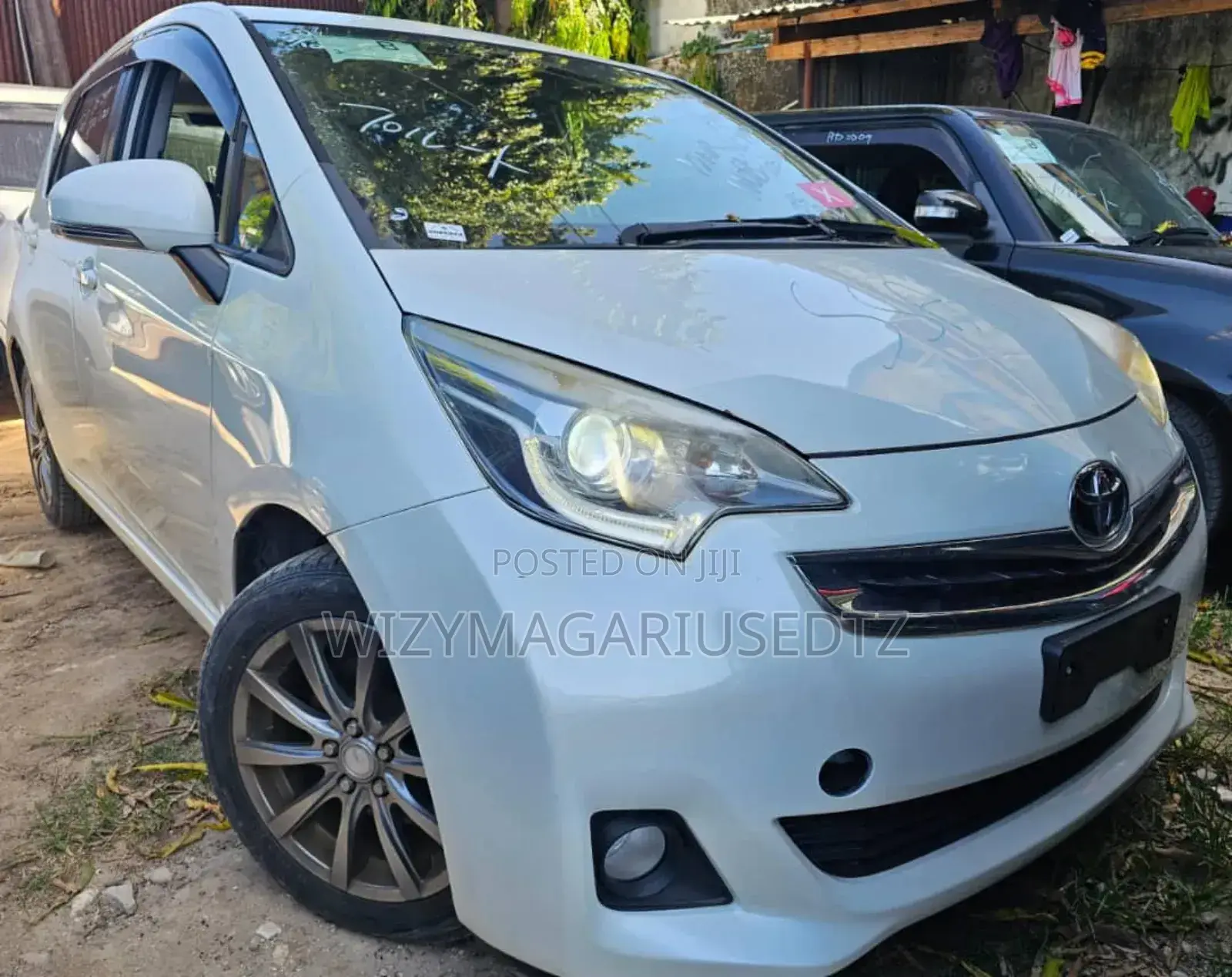 Toyota Ractis 2014 Off white